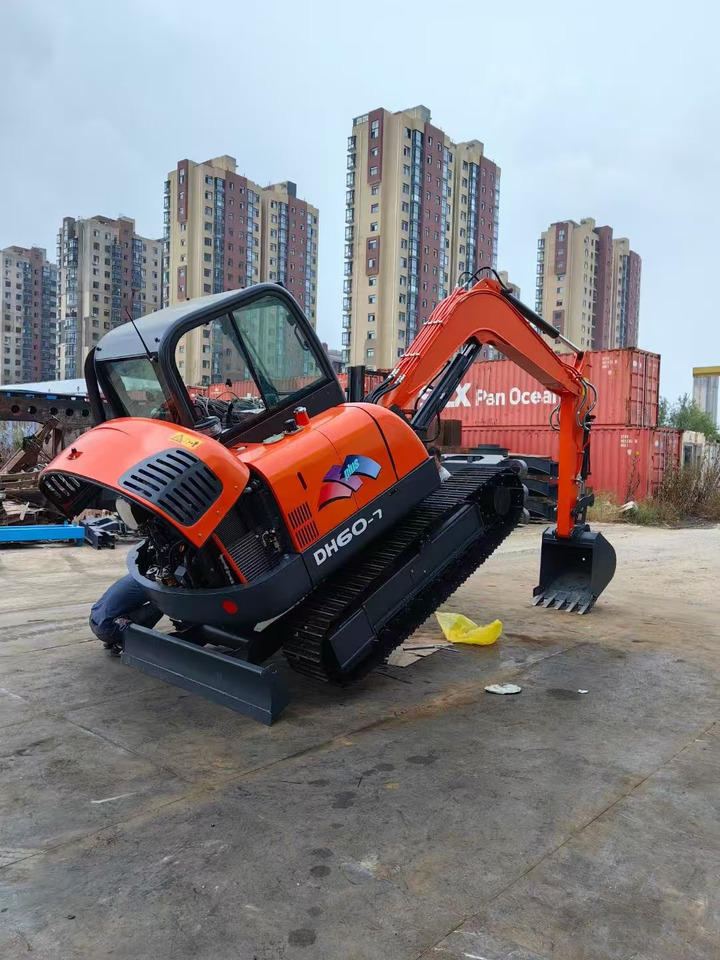 DOOSAN DH60-7 - Kāpurķēžu ekskavators: foto 5 DOOSAN DH60-7 - Kāpurķēžu ekskavators: foto 5