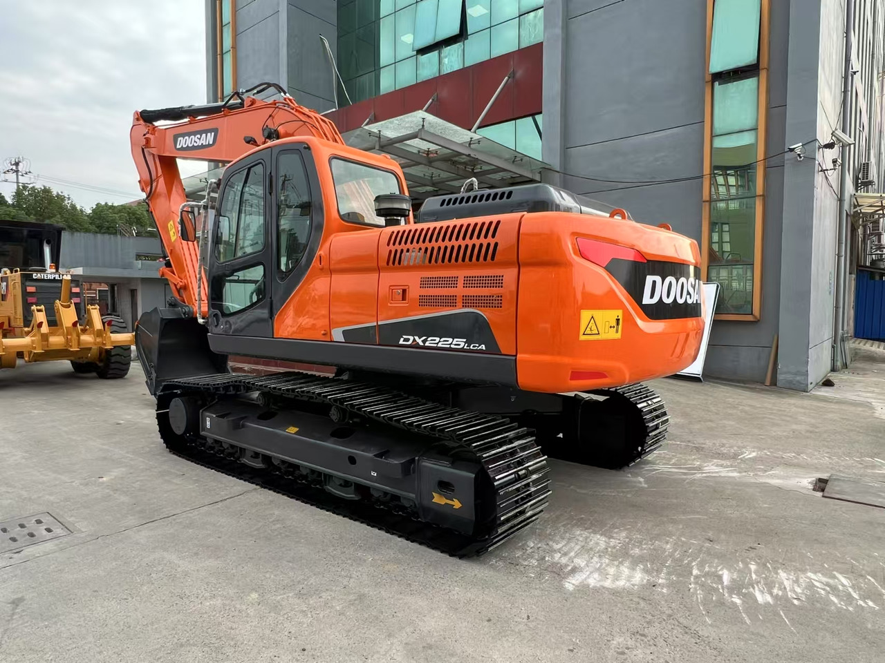 DOOSAN DX225LCA - Kāpurķēžu ekskavators: foto 2 DOOSAN DX225LCA - Kāpurķēžu ekskavators: foto 2