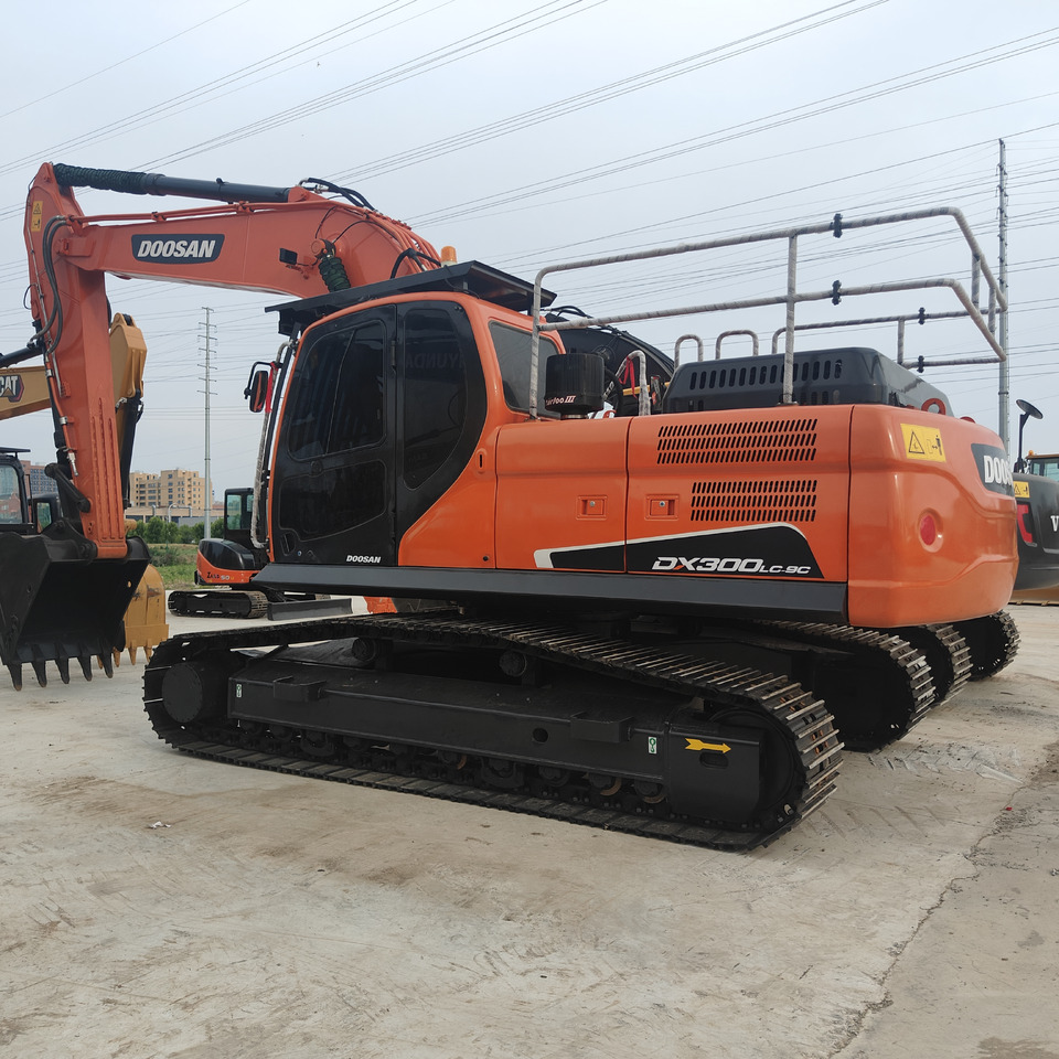 DOOSAN DX300LC-9C - Kāpurķēžu ekskavators: foto 2 DOOSAN DX300LC-9C - Kāpurķēžu ekskavators: foto 2