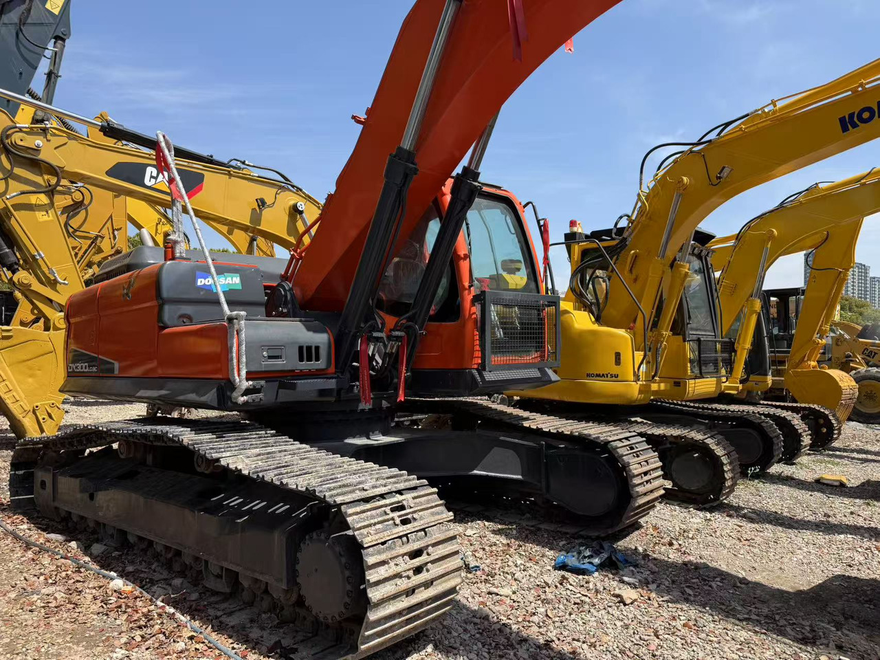 DOOSAN DX300LC-9C - Kāpurķēžu ekskavators: foto 4 DOOSAN DX300LC-9C - Kāpurķēžu ekskavators: foto 4