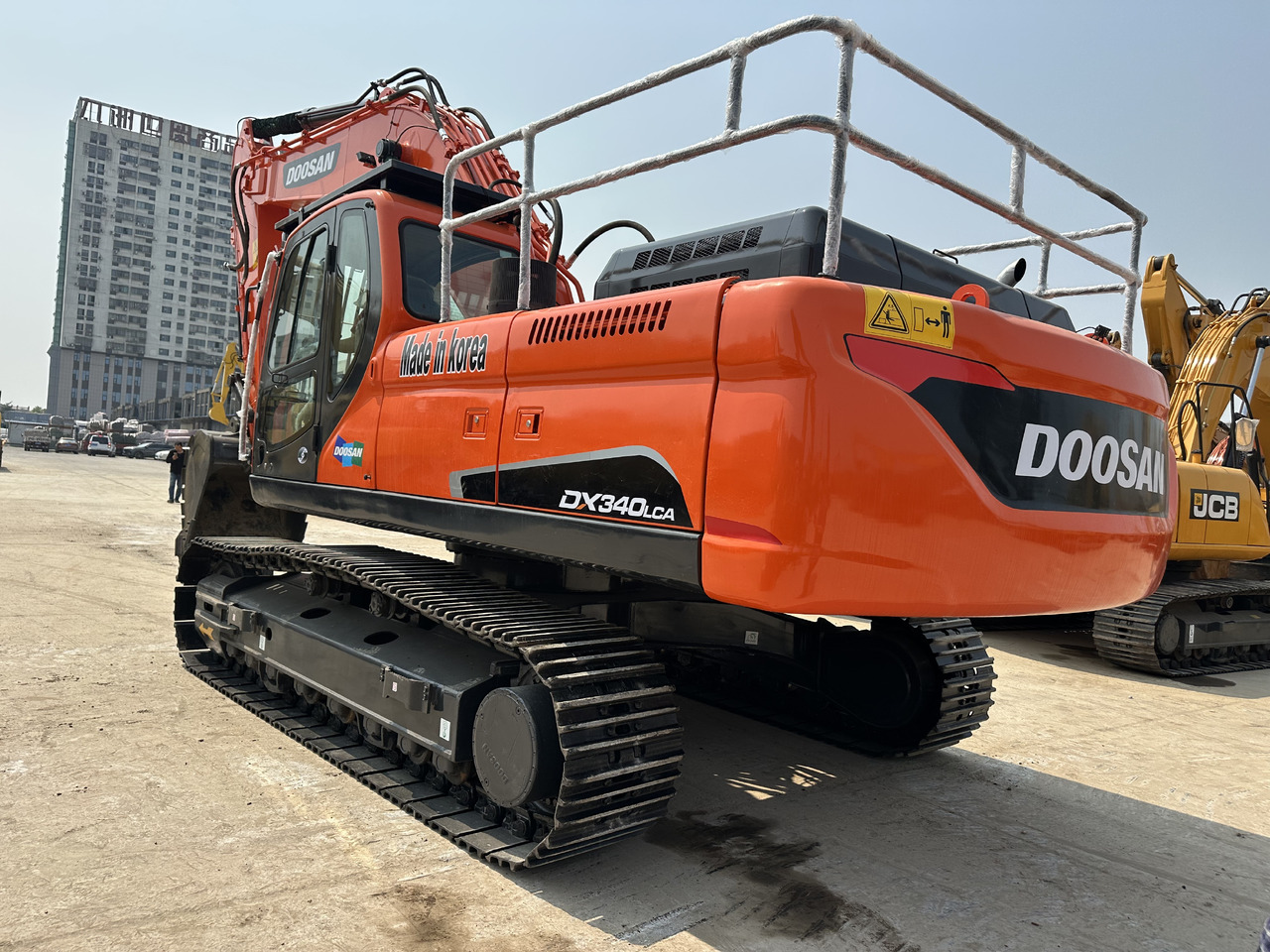 DOOSAN DX340LCA - Kāpurķēžu ekskavators: foto 3 DOOSAN DX340LCA - Kāpurķēžu ekskavators: foto 3