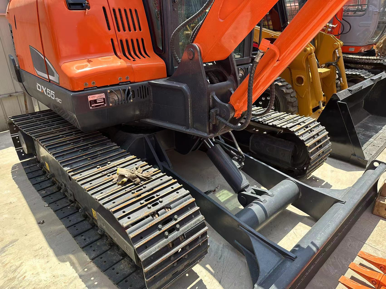 DOOSAN DX55-9C - Kāpurķēžu ekskavators: foto 4 DOOSAN DX55-9C - Kāpurķēžu ekskavators: foto 4