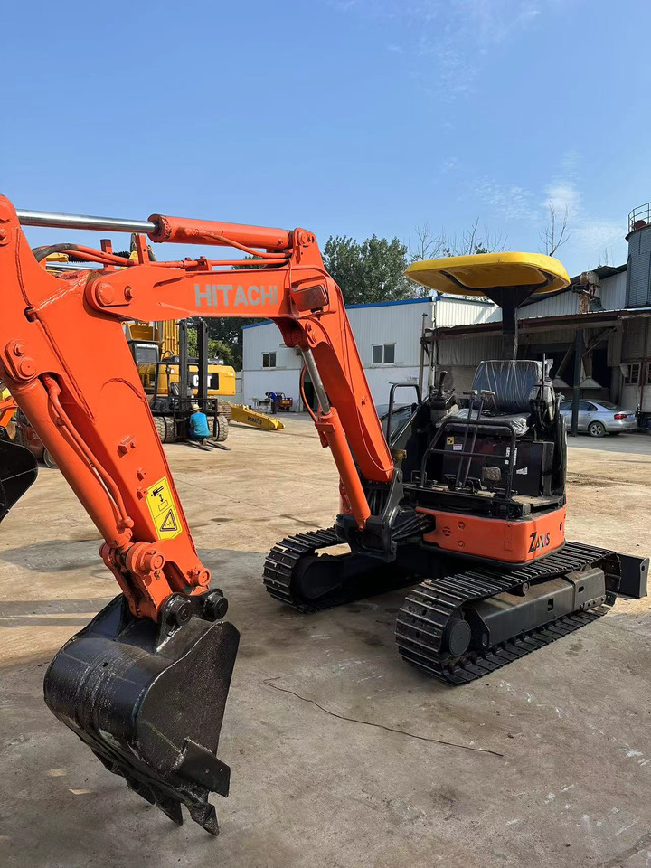 HITACHI ZX30 - Kāpurķēžu ekskavators: foto 3 HITACHI ZX30 - Kāpurķēžu ekskavators: foto 3