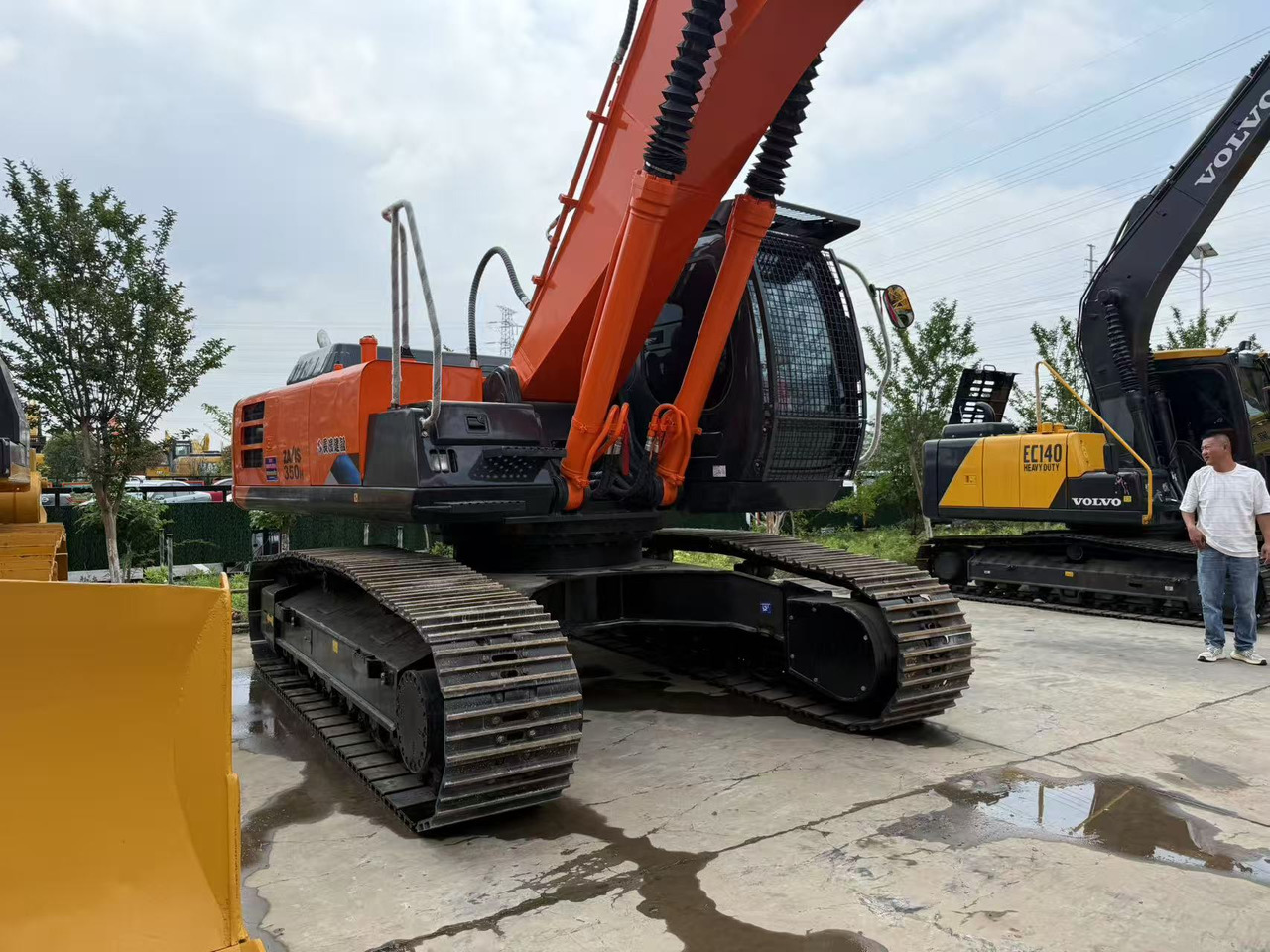 HITACHI ZX350-3G - Kāpurķēžu ekskavators: foto 2 HITACHI ZX350-3G - Kāpurķēžu ekskavators: foto 2