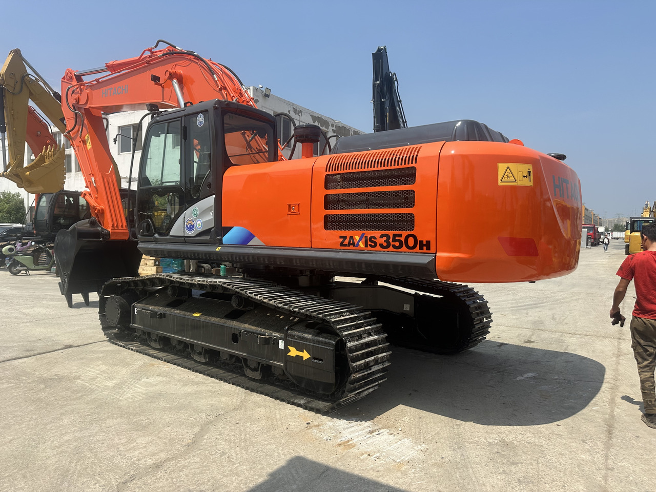 HITACHI ZX350H-5G - Kāpurķēžu ekskavators: foto 3 HITACHI ZX350H-5G - Kāpurķēžu ekskavators: foto 3