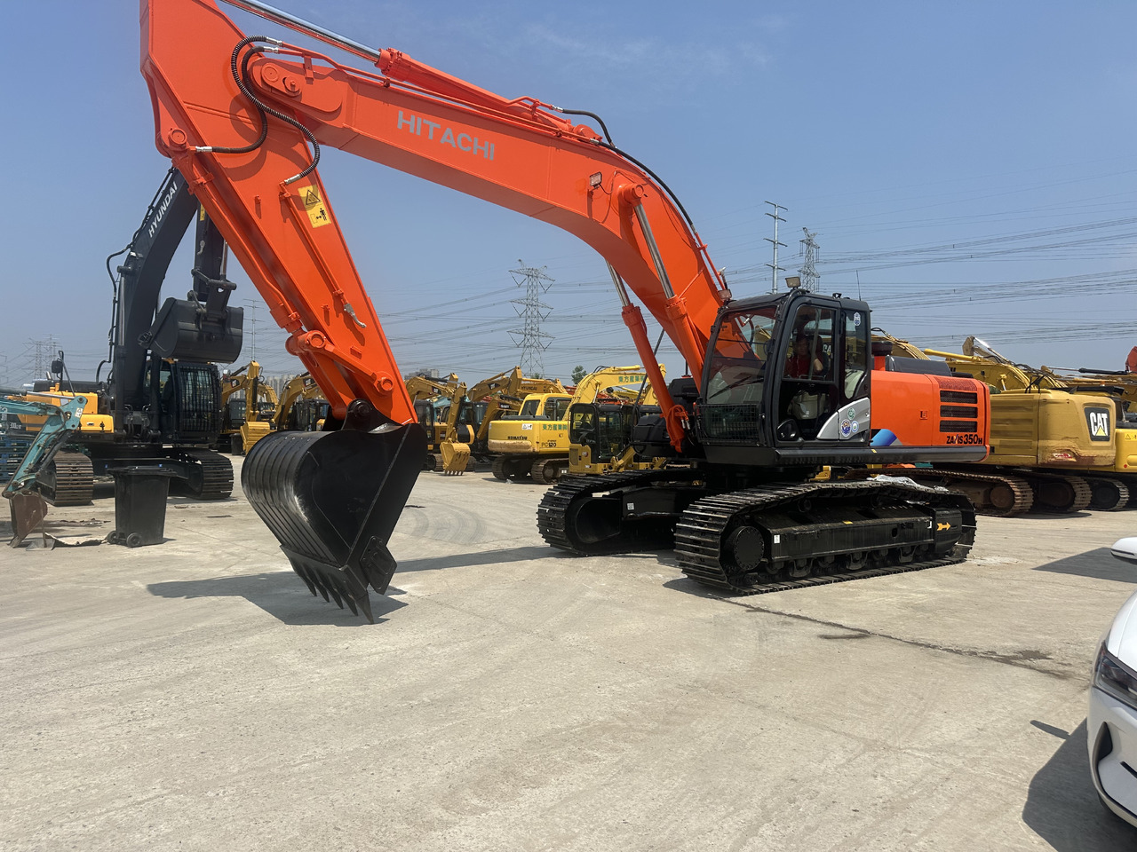 HITACHI ZX350H-5G - Kāpurķēžu ekskavators: foto 2 HITACHI ZX350H-5G - Kāpurķēžu ekskavators: foto 2