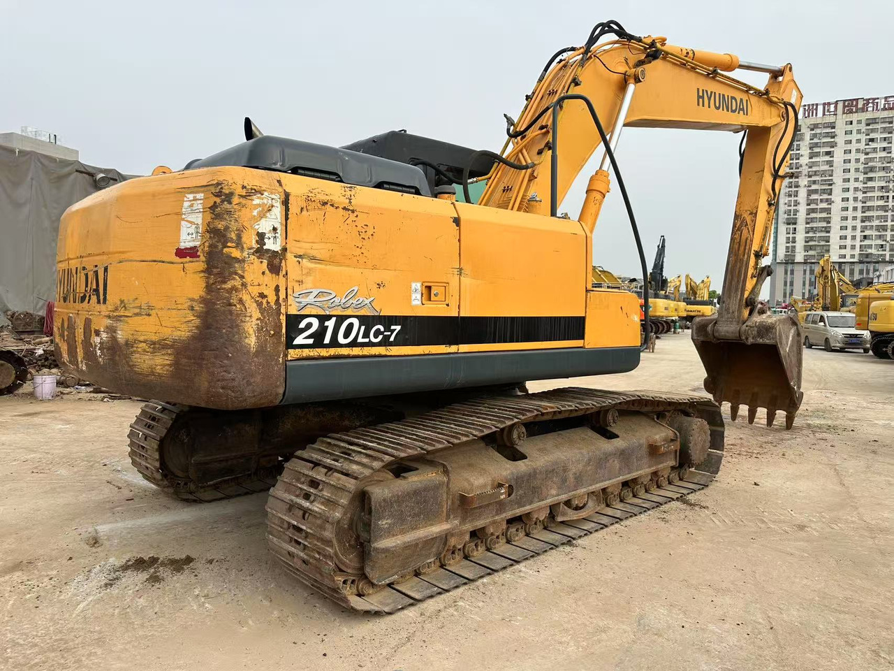 HYUNDAI R210LC-7 - Kāpurķēžu ekskavators: foto 3 HYUNDAI R210LC-7 - Kāpurķēžu ekskavators: foto 3