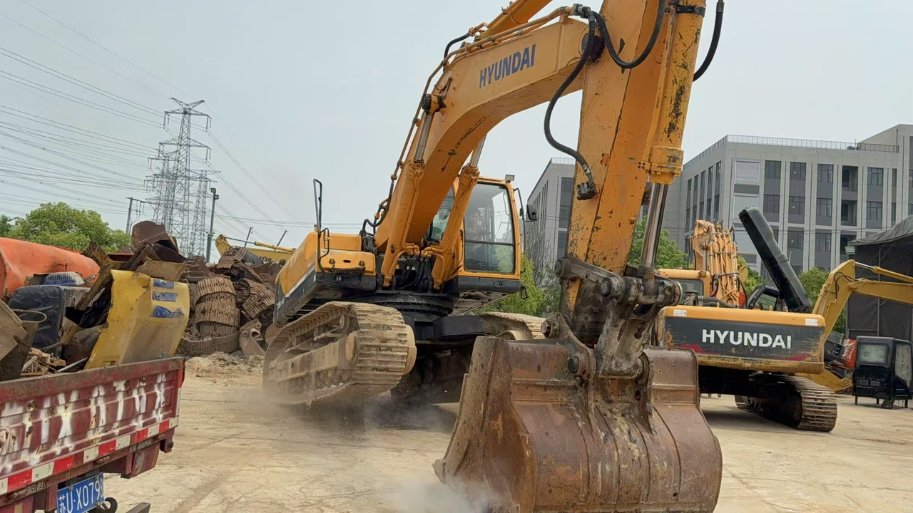 HYUNDAI R520 - Kāpurķēžu ekskavators: foto 1 HYUNDAI R520 - Kāpurķēžu ekskavators: foto 1