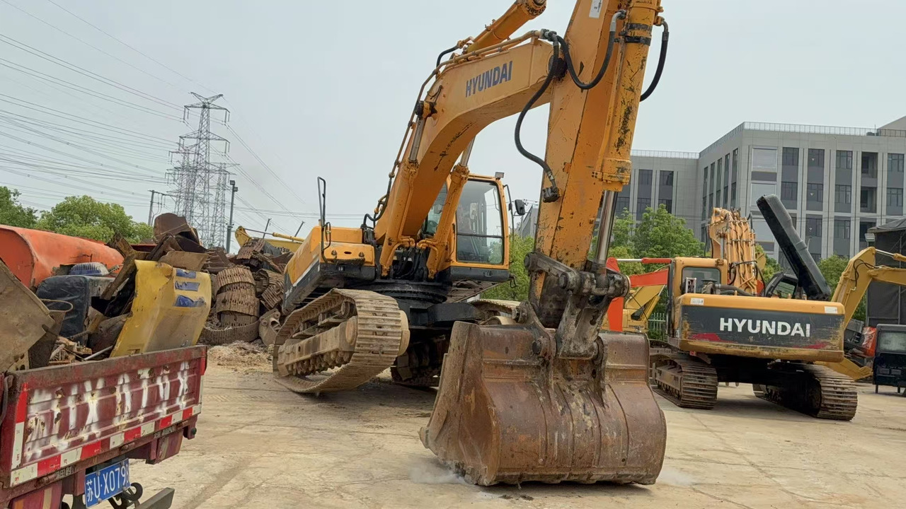 HYUNDAI R520 - Kāpurķēžu ekskavators: foto 1 HYUNDAI R520 - Kāpurķēžu ekskavators: foto 1