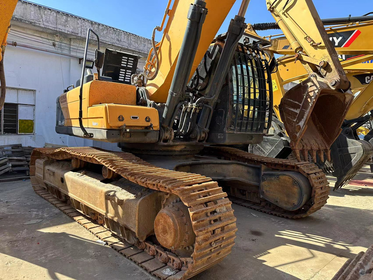 HYUNDAI R520LVS - Kāpurķēžu ekskavators: foto 3 HYUNDAI R520LVS - Kāpurķēžu ekskavators: foto 3