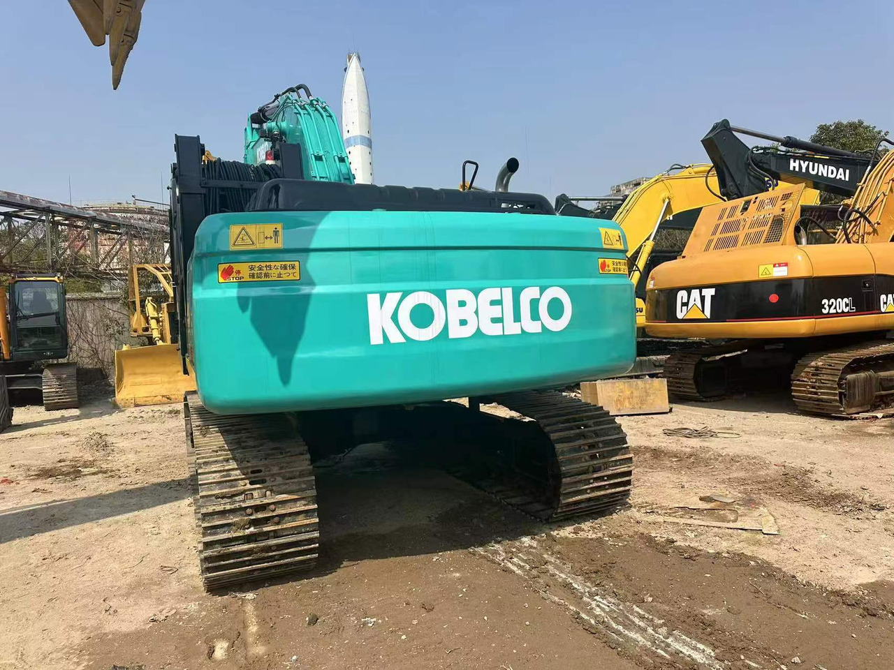 KOBELCO SK200-8 - Mini-ekskavators: foto 3 KOBELCO SK200-8 - Mini-ekskavators: foto 3