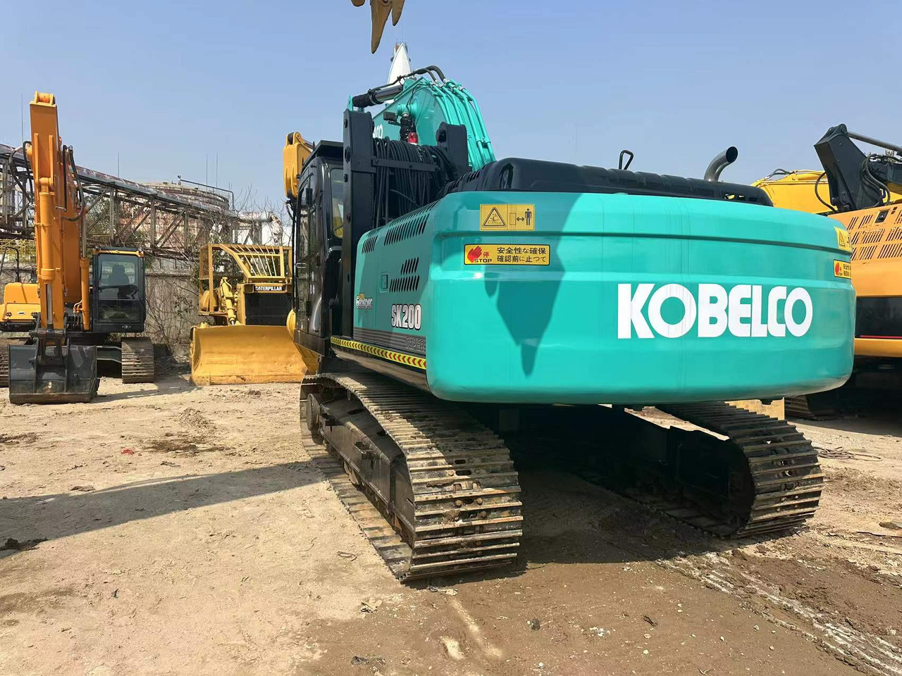 KOBELCO SK200-8 - Kāpurķēžu ekskavators: foto 3 KOBELCO SK200-8 - Kāpurķēžu ekskavators: foto 3