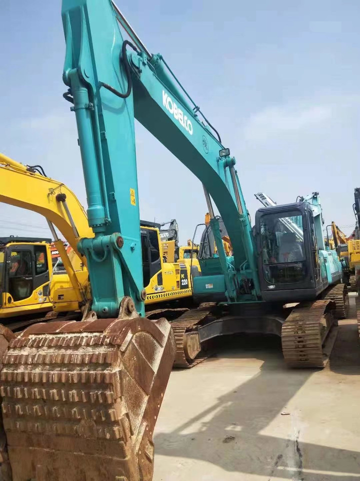 KOBELCO SK210-8 - Mini-ekskavators: foto 3 KOBELCO SK210-8 - Mini-ekskavators: foto 3