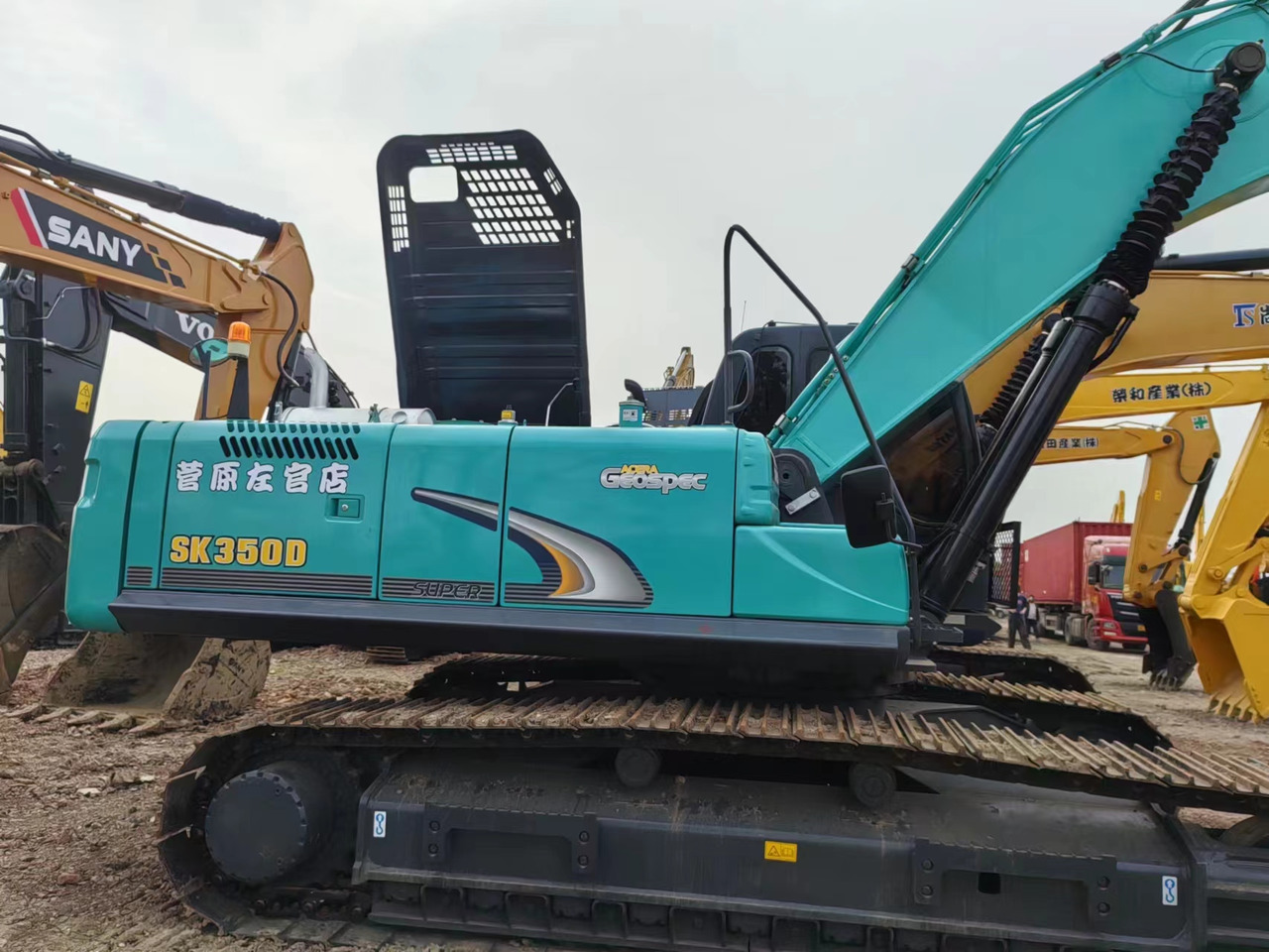 KOBELCO SK350 - Mini-ekskavators: foto 1 KOBELCO SK350 - Mini-ekskavators: foto 1