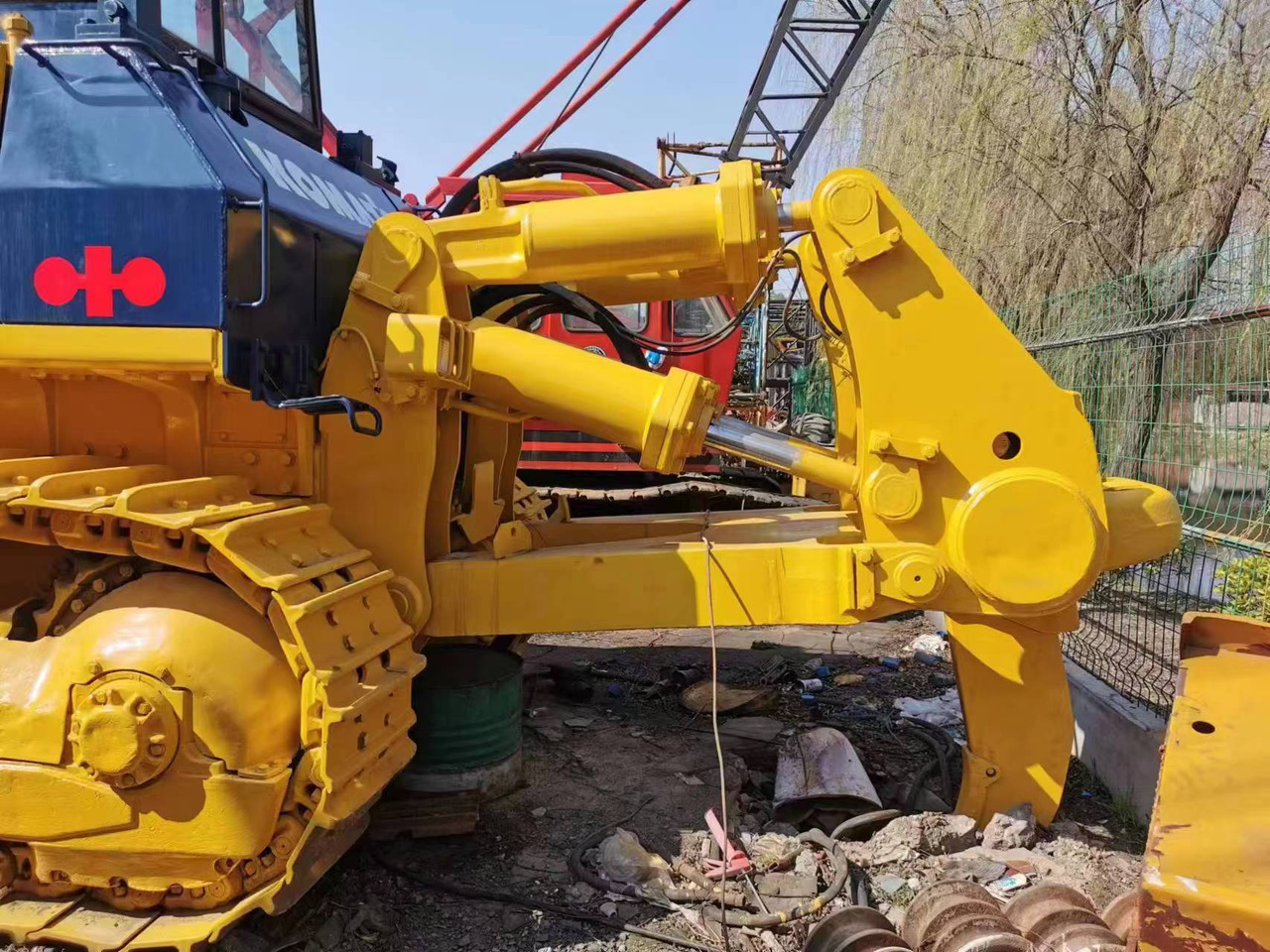 KOMATSU D155A-2 - Buldozers: foto 4 KOMATSU D155A-2 - Buldozers: foto 4