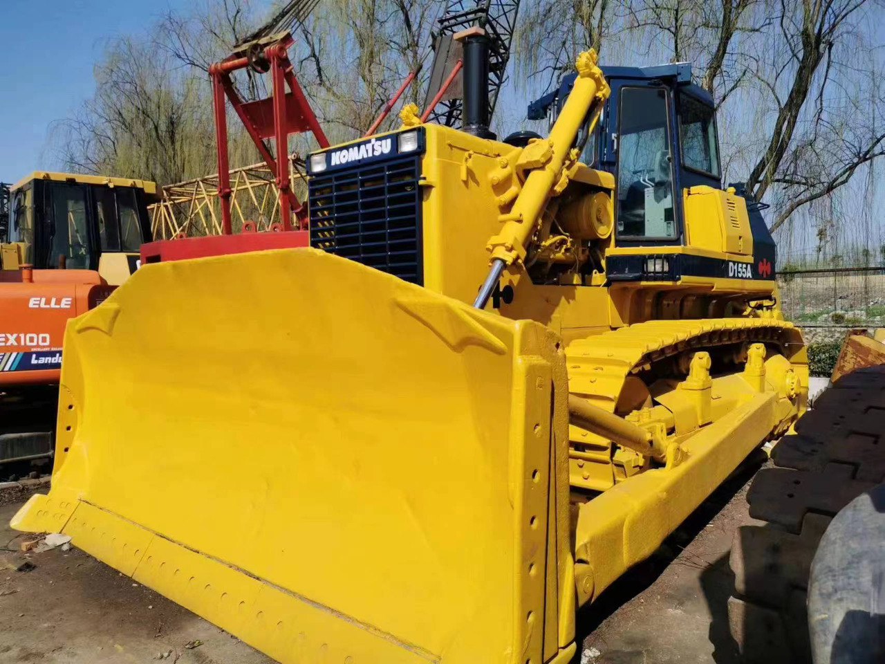 KOMATSU D155A-2 - Buldozers: foto 2 KOMATSU D155A-2 - Buldozers: foto 2