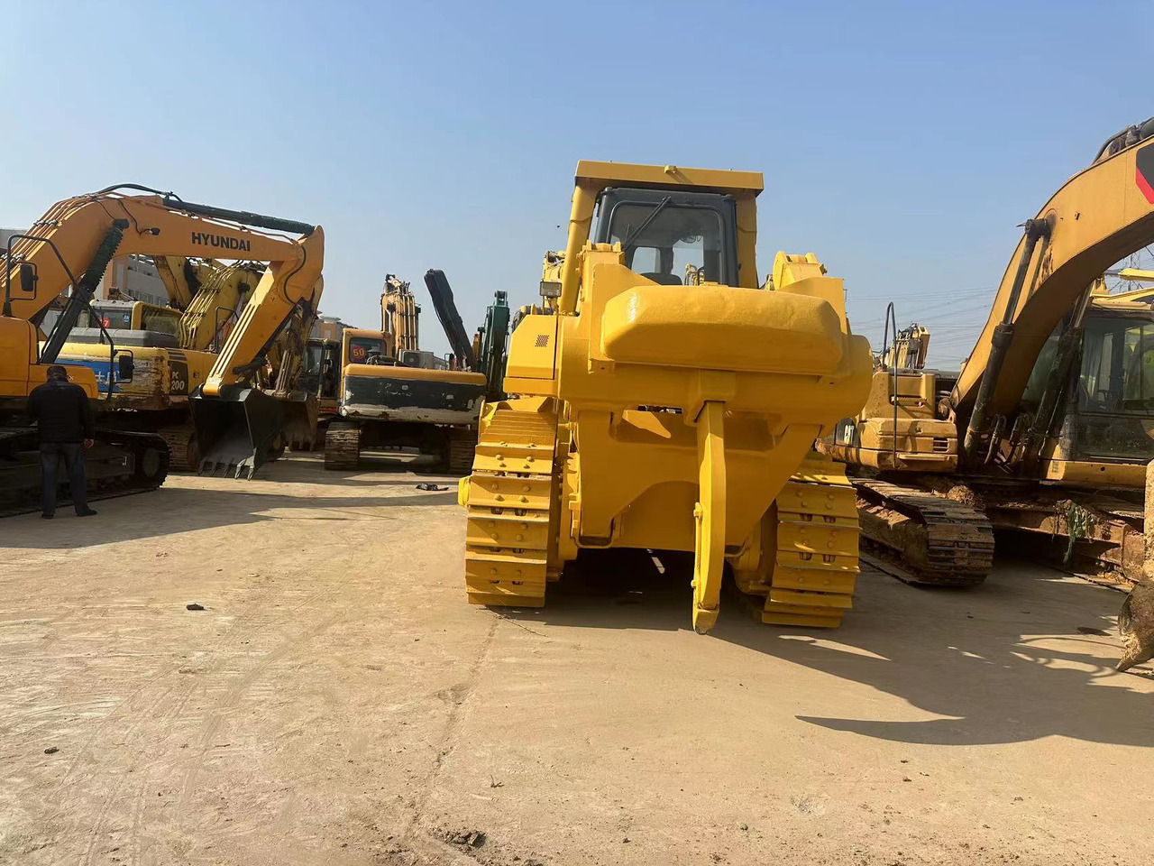 KOMATSU D155A-5 - Buldozers: foto 4 KOMATSU D155A-5 - Buldozers: foto 4