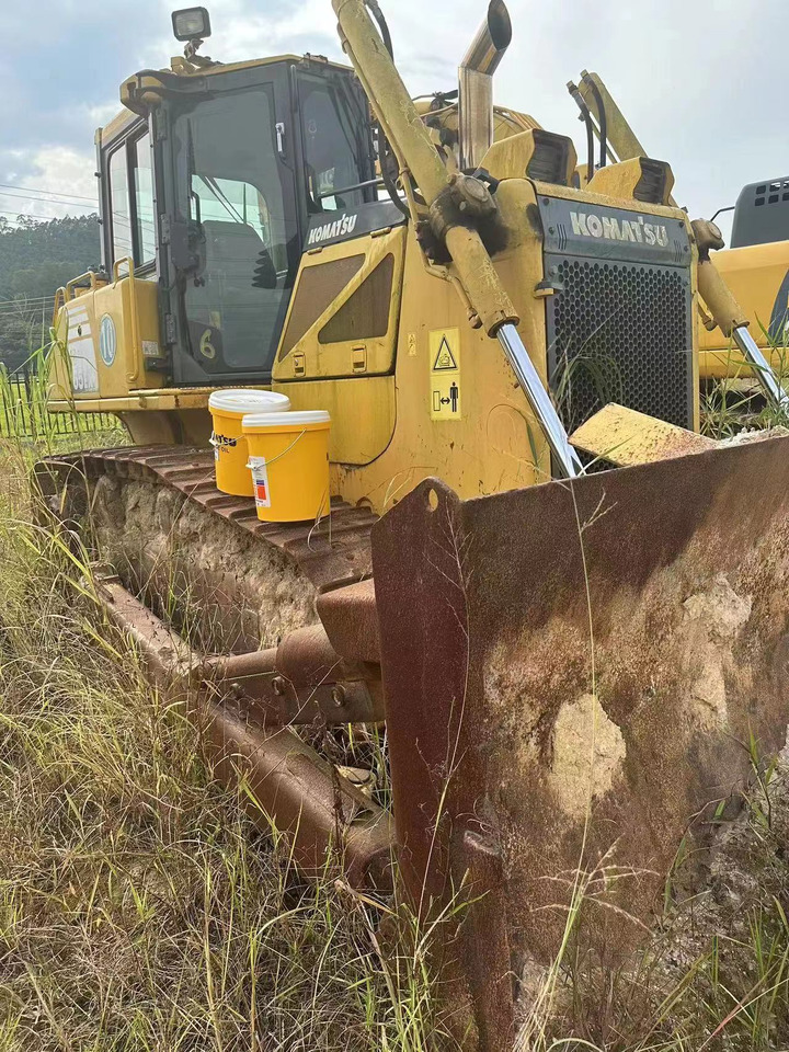 KOMATSU D65EX - Buldozers: foto 2 KOMATSU D65EX - Buldozers: foto 2