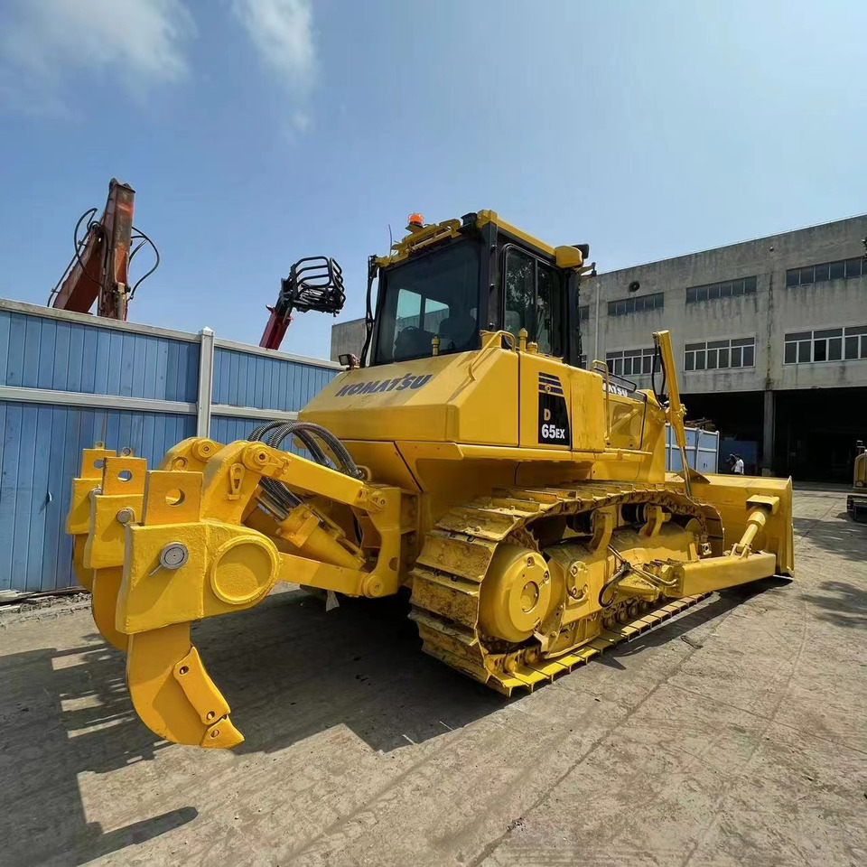 KOMATSU D65EX - Buldozers: foto 2 KOMATSU D65EX - Buldozers: foto 2