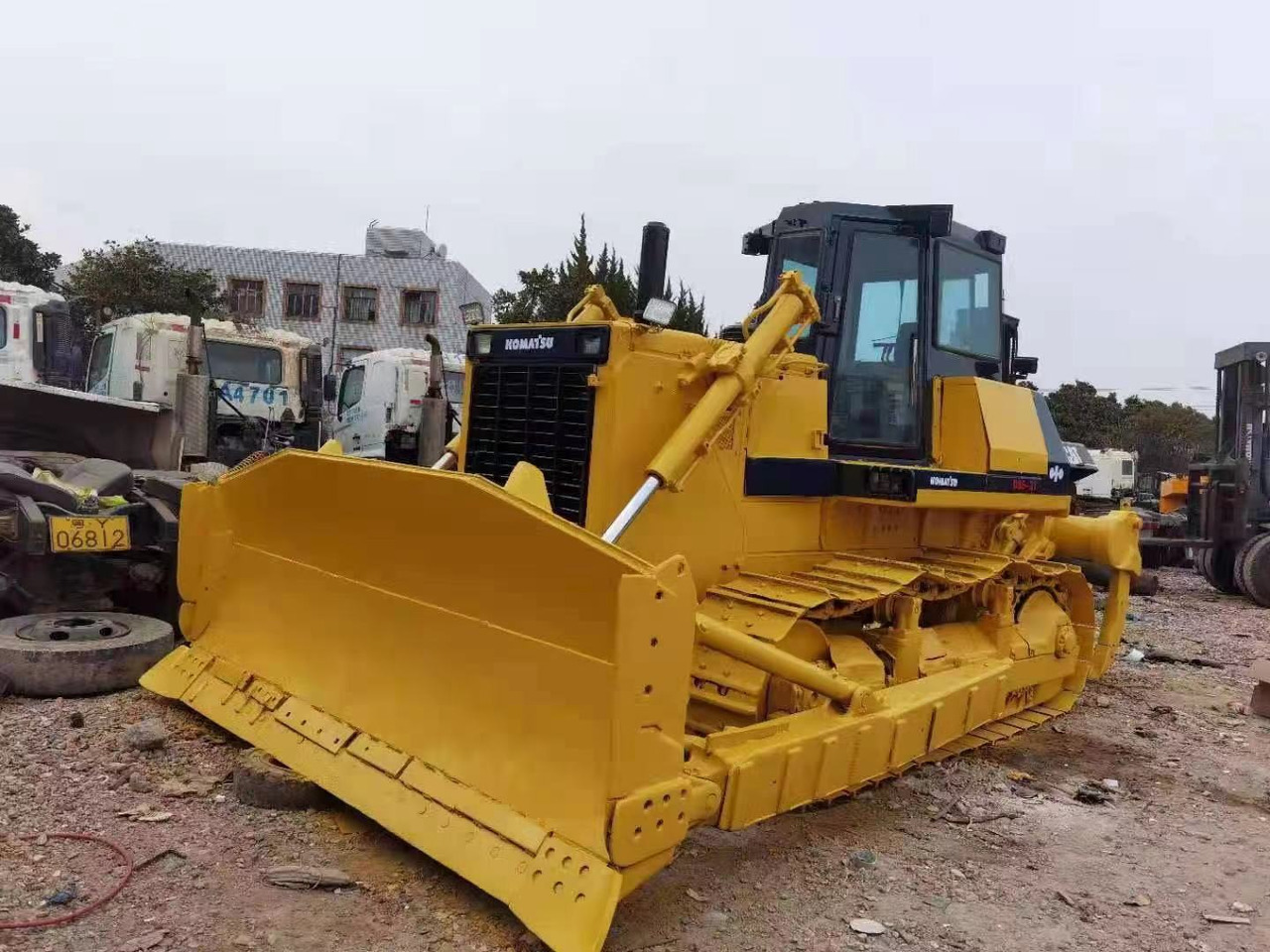 KOMATSU D85-21 - Buldozers: foto 2 KOMATSU D85-21 - Buldozers: foto 2