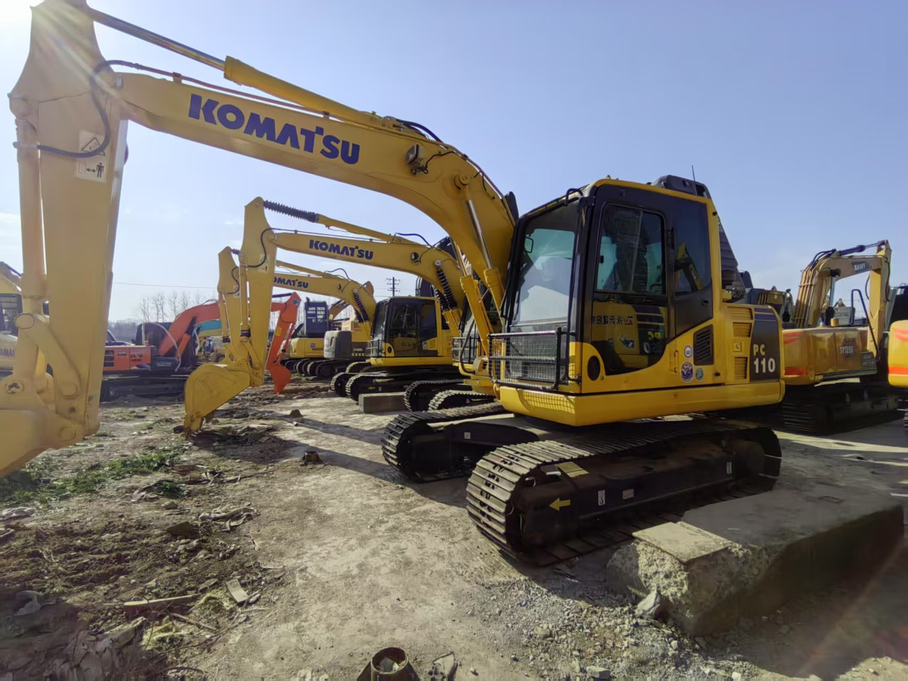 KOMATSU PC110-7 - Kāpurķēžu ekskavators: foto 2 KOMATSU PC110-7 - Kāpurķēžu ekskavators: foto 2