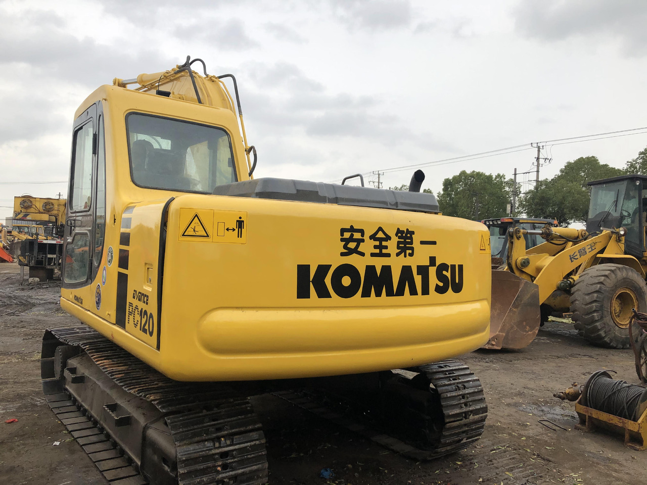 KOMATSU PC120-6 - Kāpurķēžu ekskavators: foto 2 KOMATSU PC120-6 - Kāpurķēžu ekskavators: foto 2