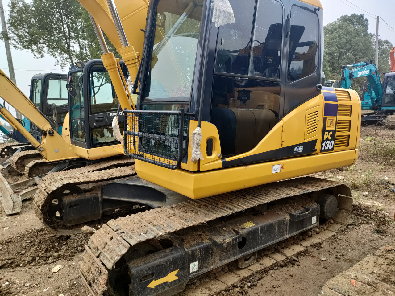 KOMATSU PC130-7 - Riteņu ekskavators: foto 4 KOMATSU PC130-7 - Riteņu ekskavators: foto 4