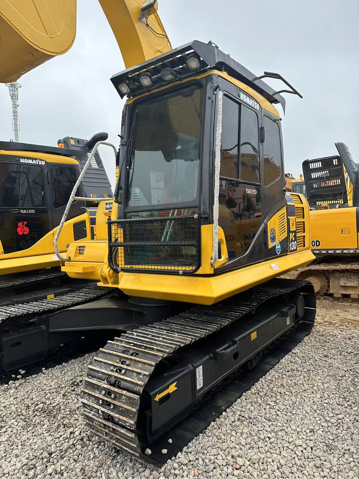 KOMATSU PC130-7 - Kāpurķēžu ekskavators: foto 4 KOMATSU PC130-7 - Kāpurķēžu ekskavators: foto 4