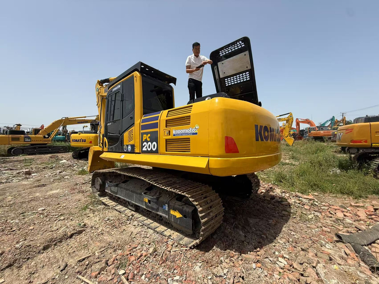 KOMATSU PC200-8 - Kāpurķēžu ekskavators: foto 4 KOMATSU PC200-8 - Kāpurķēžu ekskavators: foto 4