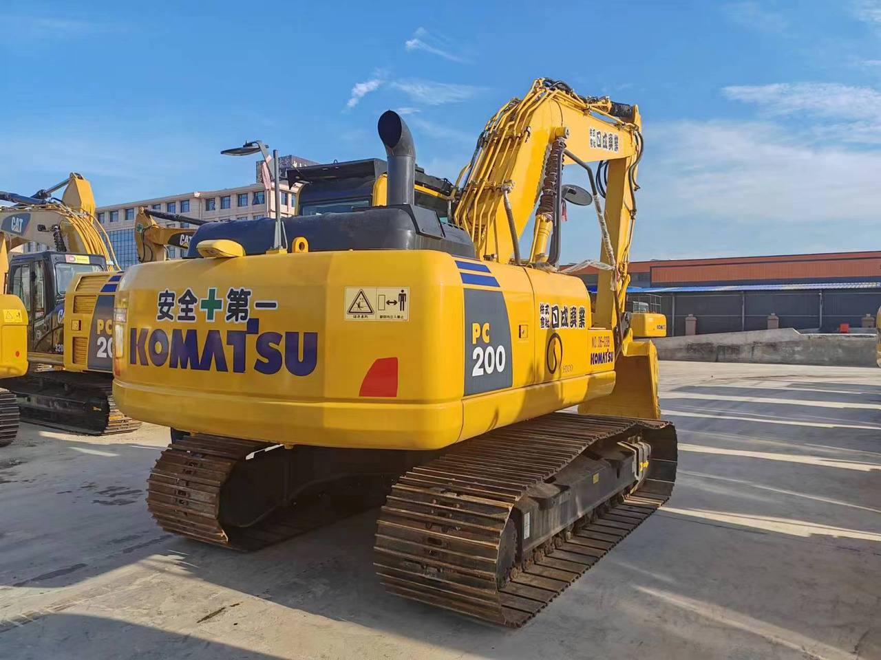 KOMATSU PC200-8 - Kāpurķēžu ekskavators: foto 4 KOMATSU PC200-8 - Kāpurķēžu ekskavators: foto 4