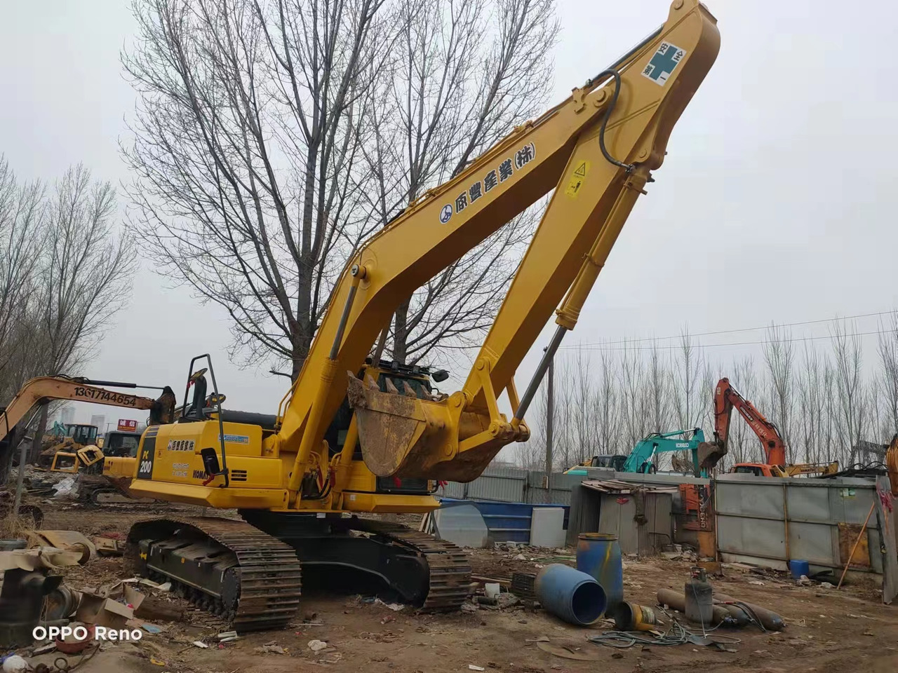 KOMATSU PC200-8 - Riteņu ekskavators: foto 3 KOMATSU PC200-8 - Riteņu ekskavators: foto 3