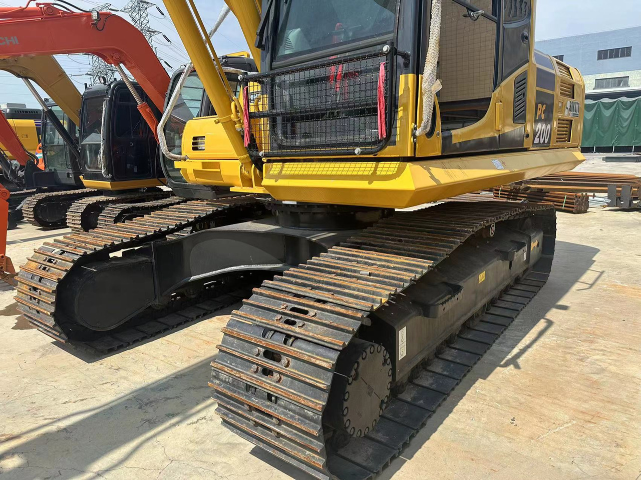 KOMATSU PC200-8N1 - Kāpurķēžu ekskavators: foto 3 KOMATSU PC200-8N1 - Kāpurķēžu ekskavators: foto 3