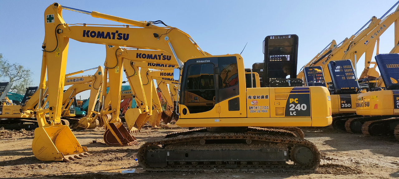 KOMATSU PC240-8 - Kāpurķēžu ekskavators: foto 2 KOMATSU PC240-8 - Kāpurķēžu ekskavators: foto 2