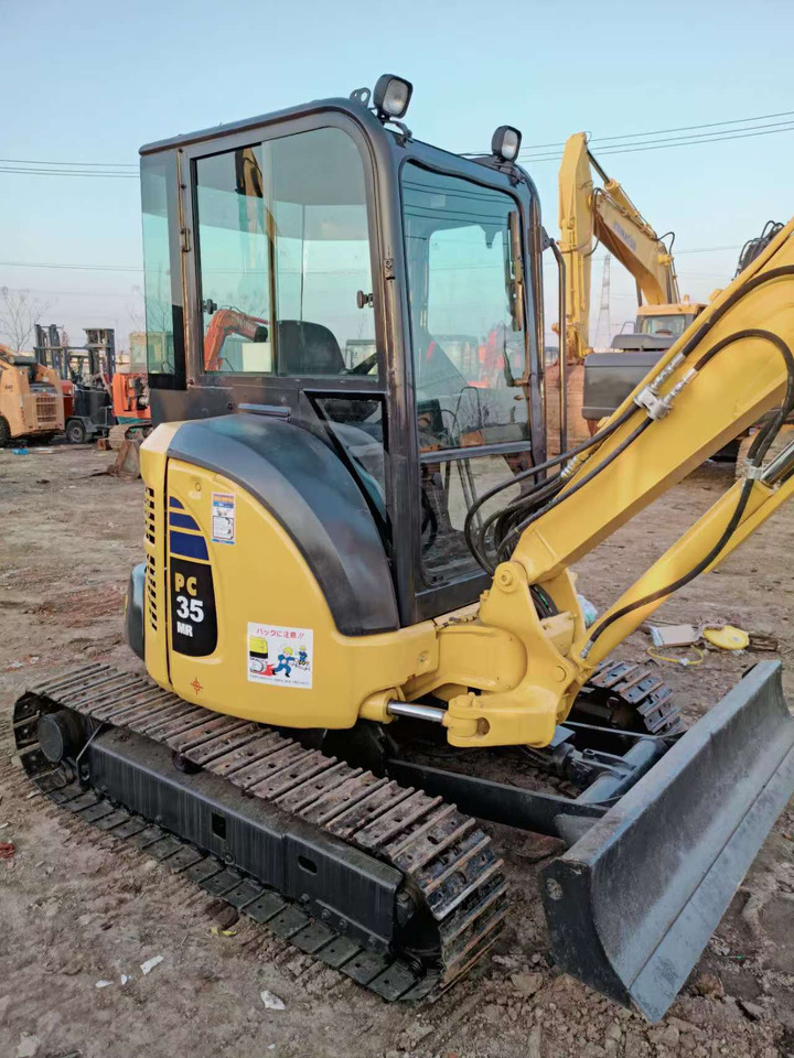 KOMATSU PC35 - Mini-ekskavators: foto 4 KOMATSU PC35 - Mini-ekskavators: foto 4