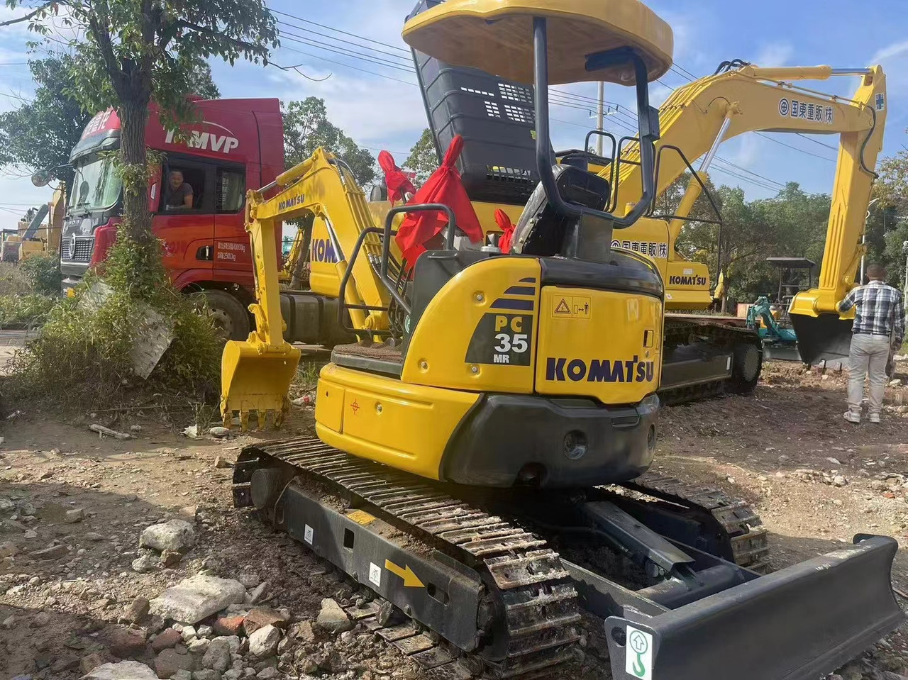 KOMATSU PC35 - Kāpurķēžu ekskavators: foto 4 KOMATSU PC35 - Kāpurķēžu ekskavators: foto 4