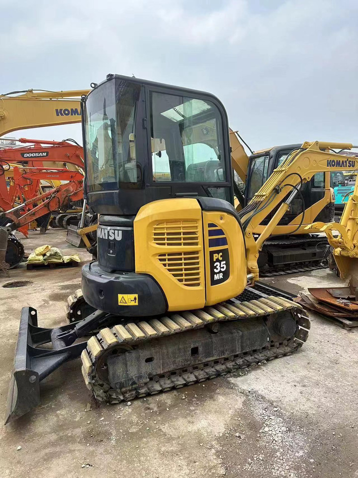 KOMATSU PC35 - Kāpurķēžu ekskavators: foto 2 KOMATSU PC35 - Kāpurķēžu ekskavators: foto 2