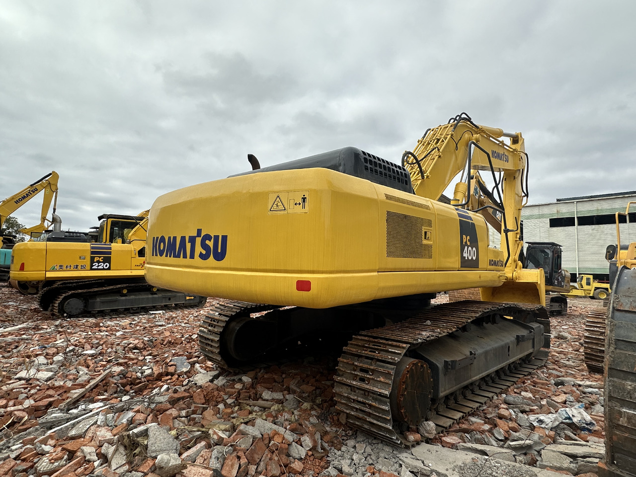 KOMATSU PC400-7 - Kāpurķēžu ekskavators: foto 3 KOMATSU PC400-7 - Kāpurķēžu ekskavators: foto 3