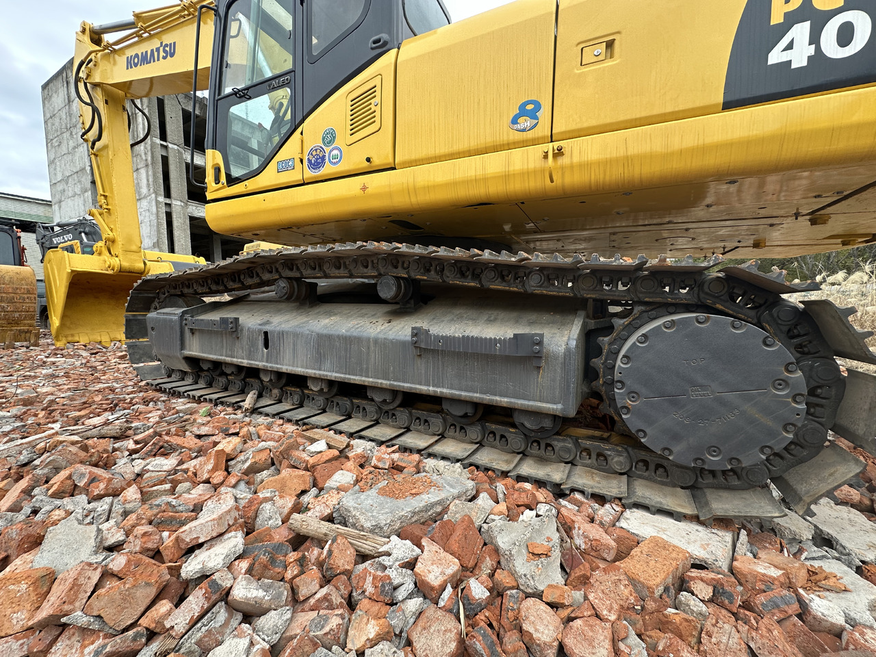 KOMATSU PC400-7 - Kāpurķēžu ekskavators: foto 4 KOMATSU PC400-7 - Kāpurķēžu ekskavators: foto 4