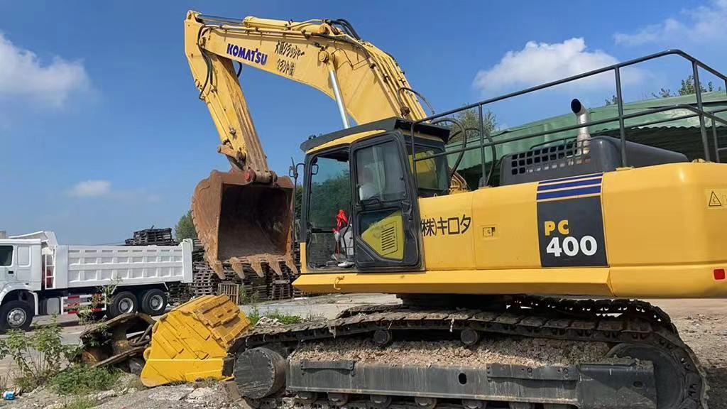 KOMATSU PC400-7 - Kāpurķēžu ekskavators: foto 1 KOMATSU PC400-7 - Kāpurķēžu ekskavators: foto 1