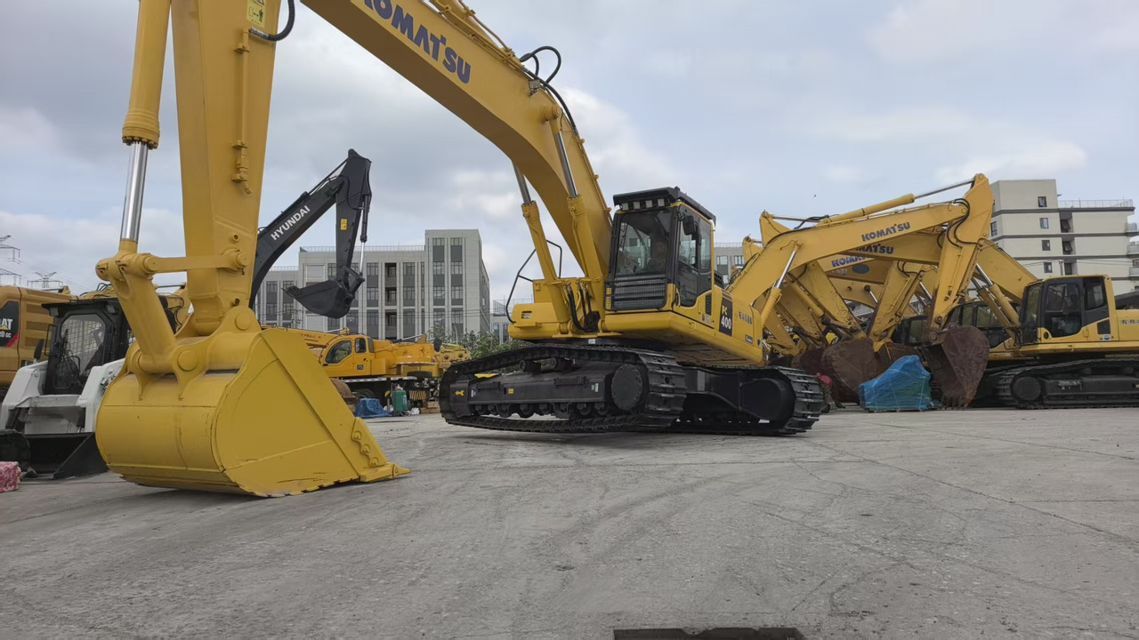 KOMATSU PC400-8 - Kāpurķēžu ekskavators: foto 3 KOMATSU PC400-8 - Kāpurķēžu ekskavators: foto 3