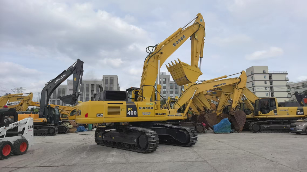 KOMATSU PC400-8 - Kāpurķēžu ekskavators: foto 1 KOMATSU PC400-8 - Kāpurķēžu ekskavators: foto 1