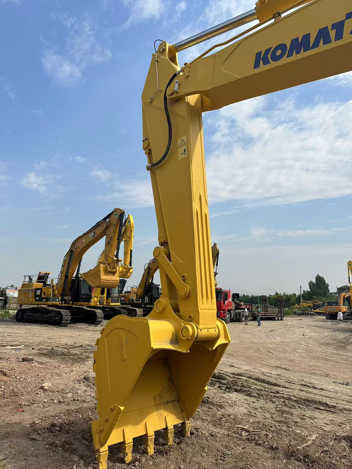 KOMATSU PC450-7 - Kāpurķēžu ekskavators: foto 4 KOMATSU PC450-7 - Kāpurķēžu ekskavators: foto 4