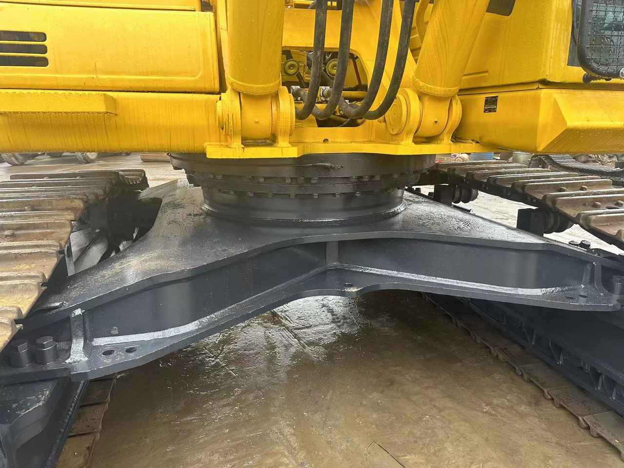 KOMATSU PC450-7 - Kāpurķēžu ekskavators: foto 4 KOMATSU PC450-7 - Kāpurķēžu ekskavators: foto 4