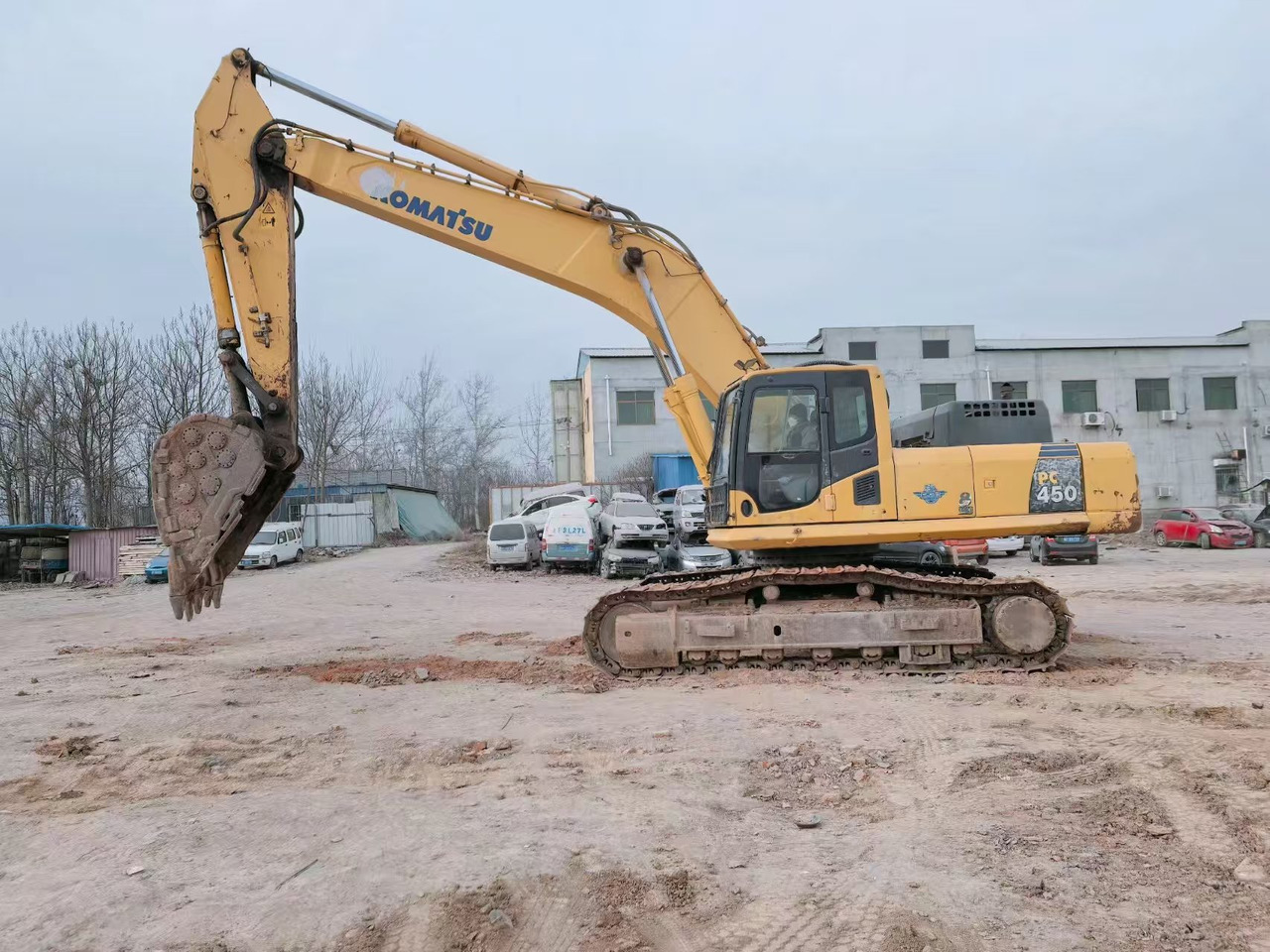 KOMATSU PC450-8 - Kāpurķēžu ekskavators: foto 5 KOMATSU PC450-8 - Kāpurķēžu ekskavators: foto 5