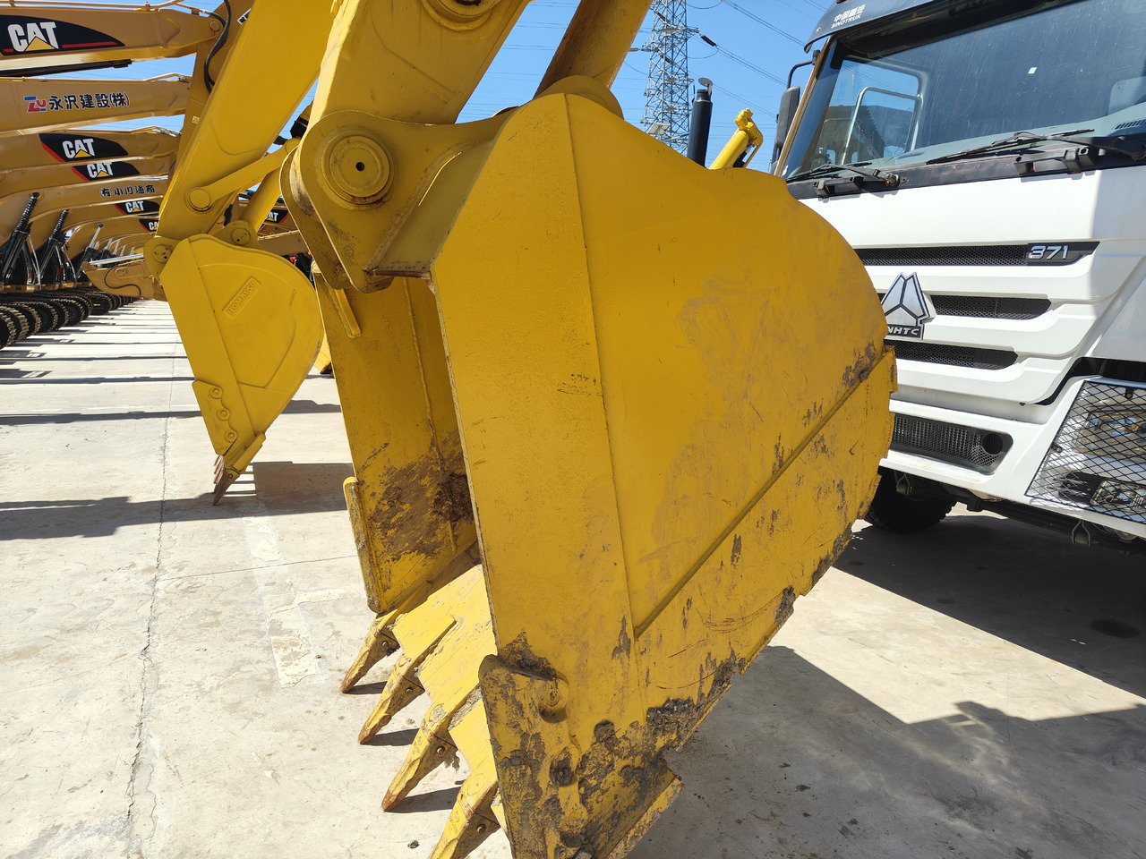 KOMATSU PC450-8 - Kāpurķēžu ekskavators: foto 5 KOMATSU PC450-8 - Kāpurķēžu ekskavators: foto 5