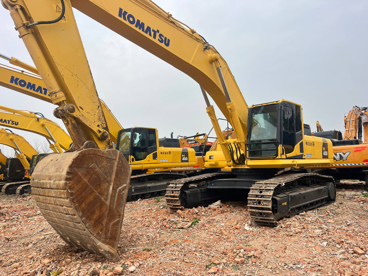 KOMATSU PC450-8 - Kāpurķēžu ekskavators: foto 3 KOMATSU PC450-8 - Kāpurķēžu ekskavators: foto 3