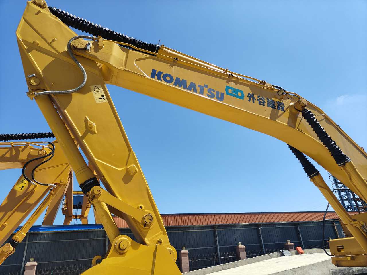 KOMATSU PC450-8 - Kāpurķēžu ekskavators: foto 4 KOMATSU PC450-8 - Kāpurķēžu ekskavators: foto 4