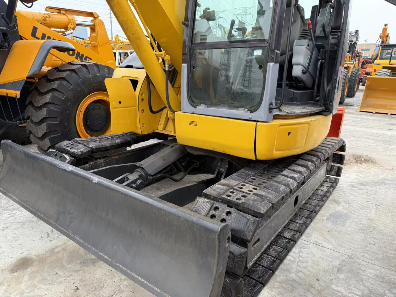 KOMATSU PC78US - Mini-ekskavators: foto 2 KOMATSU PC78US - Mini-ekskavators: foto 2