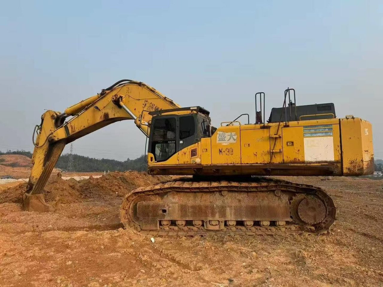 KOMATSU PC800-7 - Kāpurķēžu ekskavators: foto 1 KOMATSU PC800-7 - Kāpurķēžu ekskavators: foto 1
