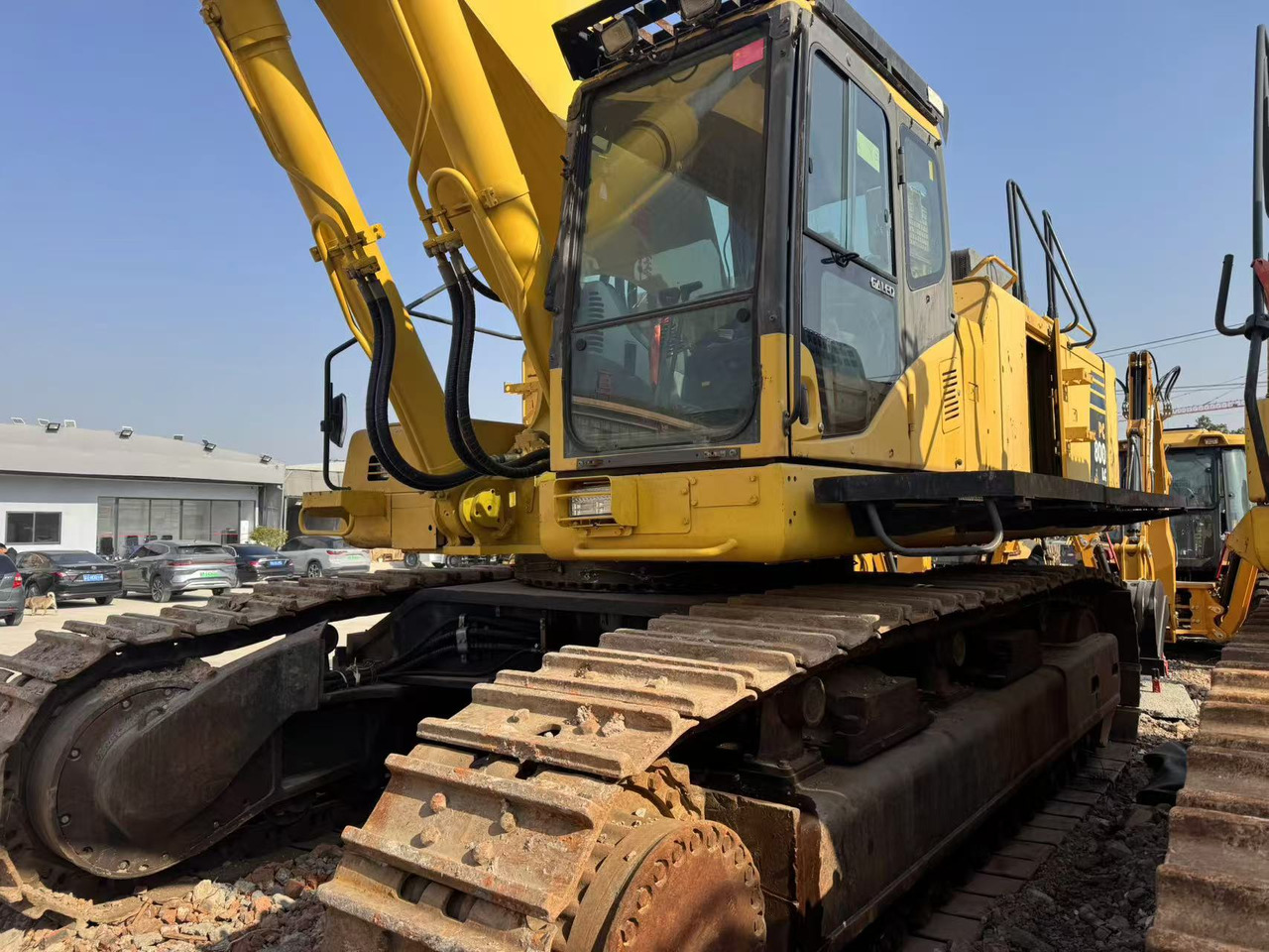 KOMATSU PC800-8 - Kāpurķēžu ekskavators: foto 2 KOMATSU PC800-8 - Kāpurķēžu ekskavators: foto 2